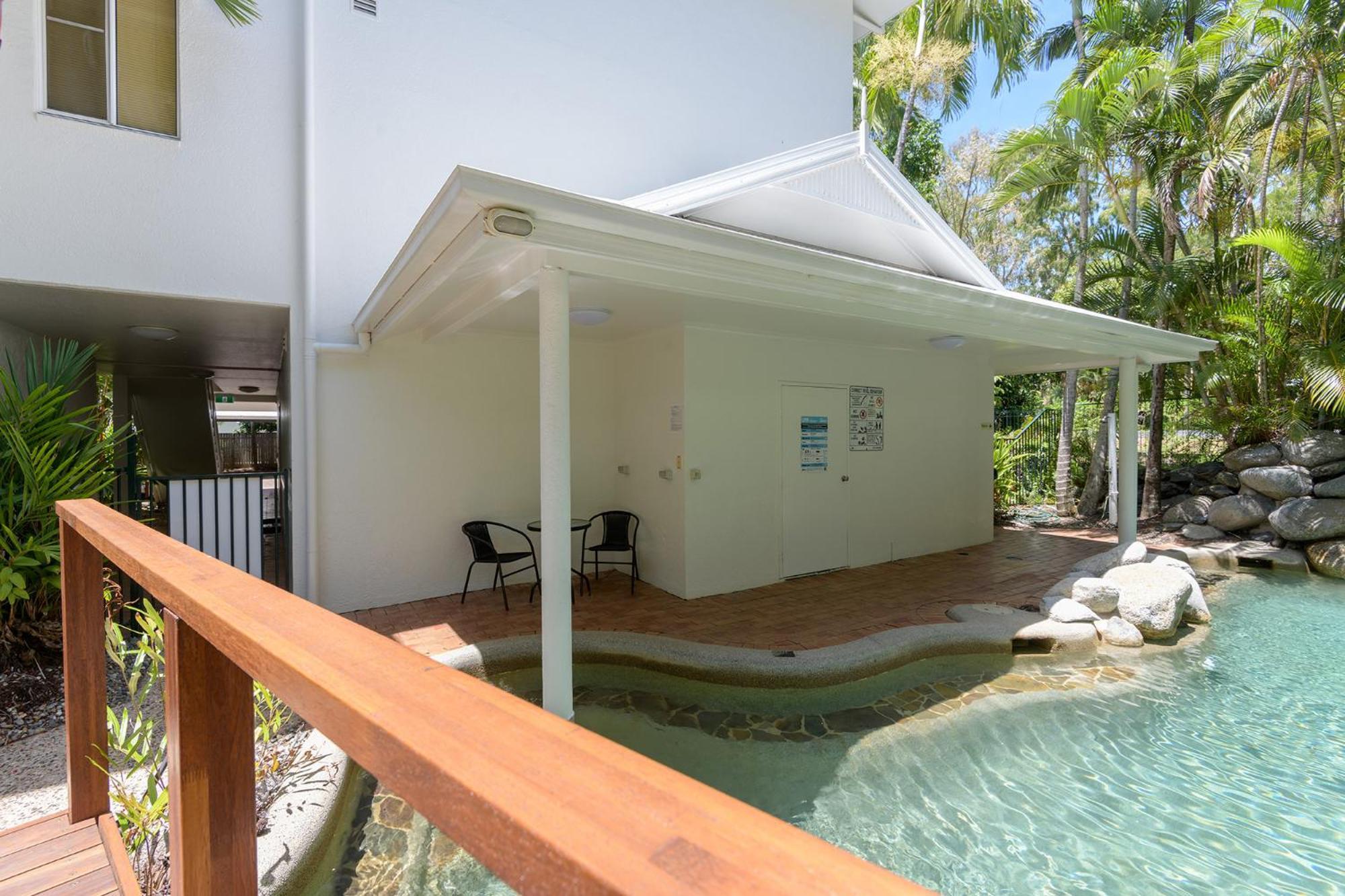 Coral Apartments Port Douglas Buitenkant foto