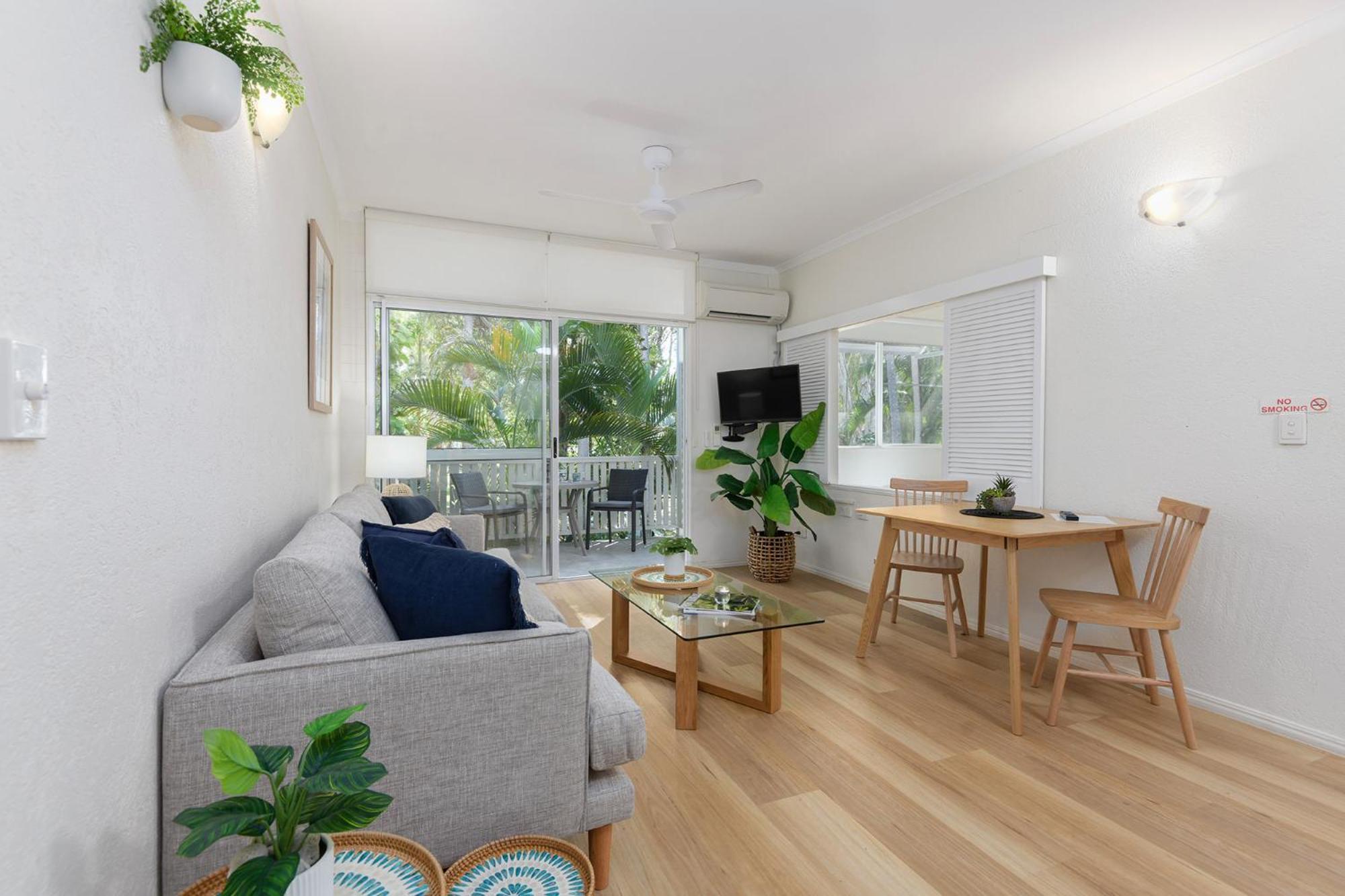 Coral Apartments Port Douglas Buitenkant foto