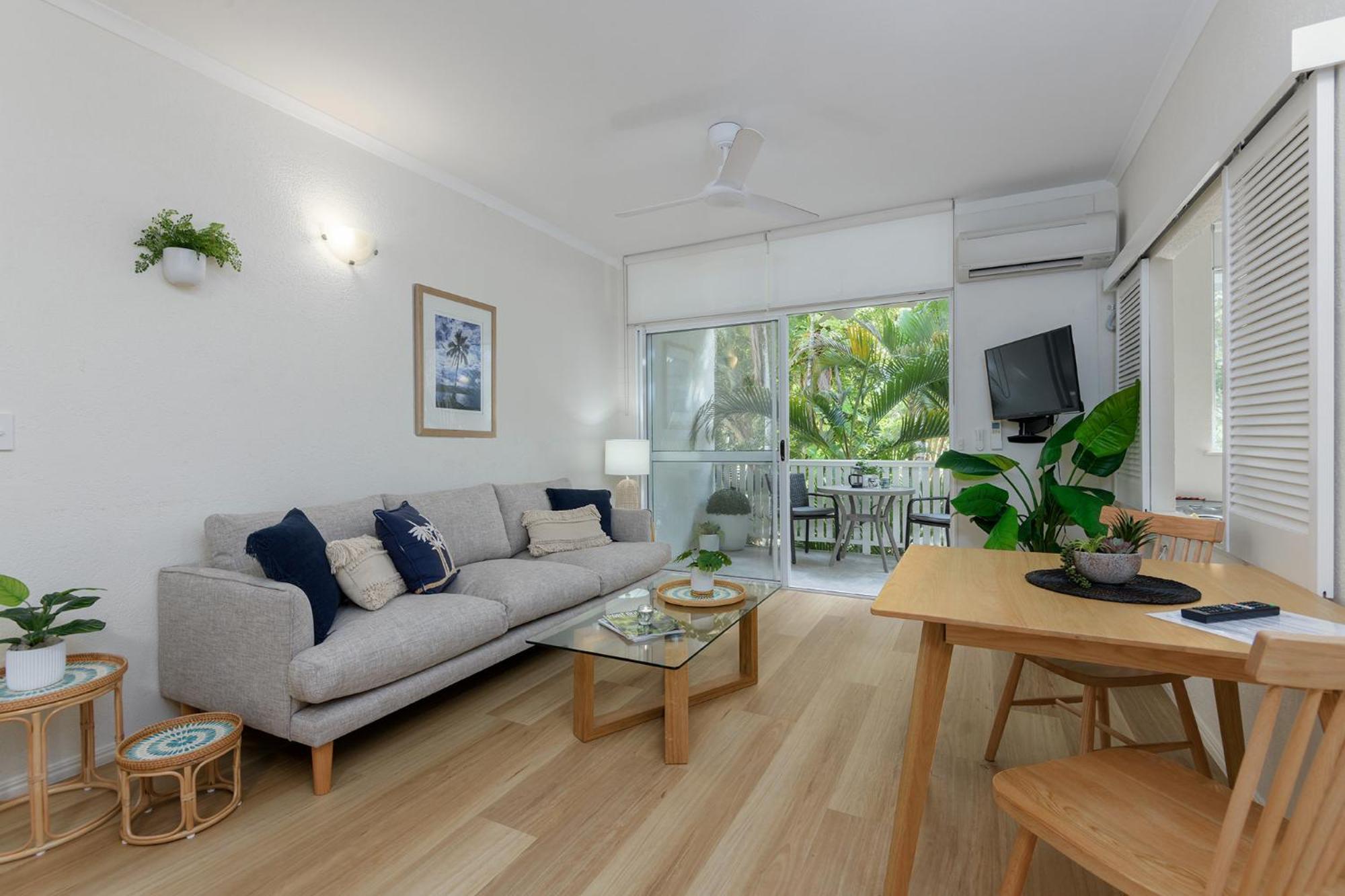 Coral Apartments Port Douglas Buitenkant foto